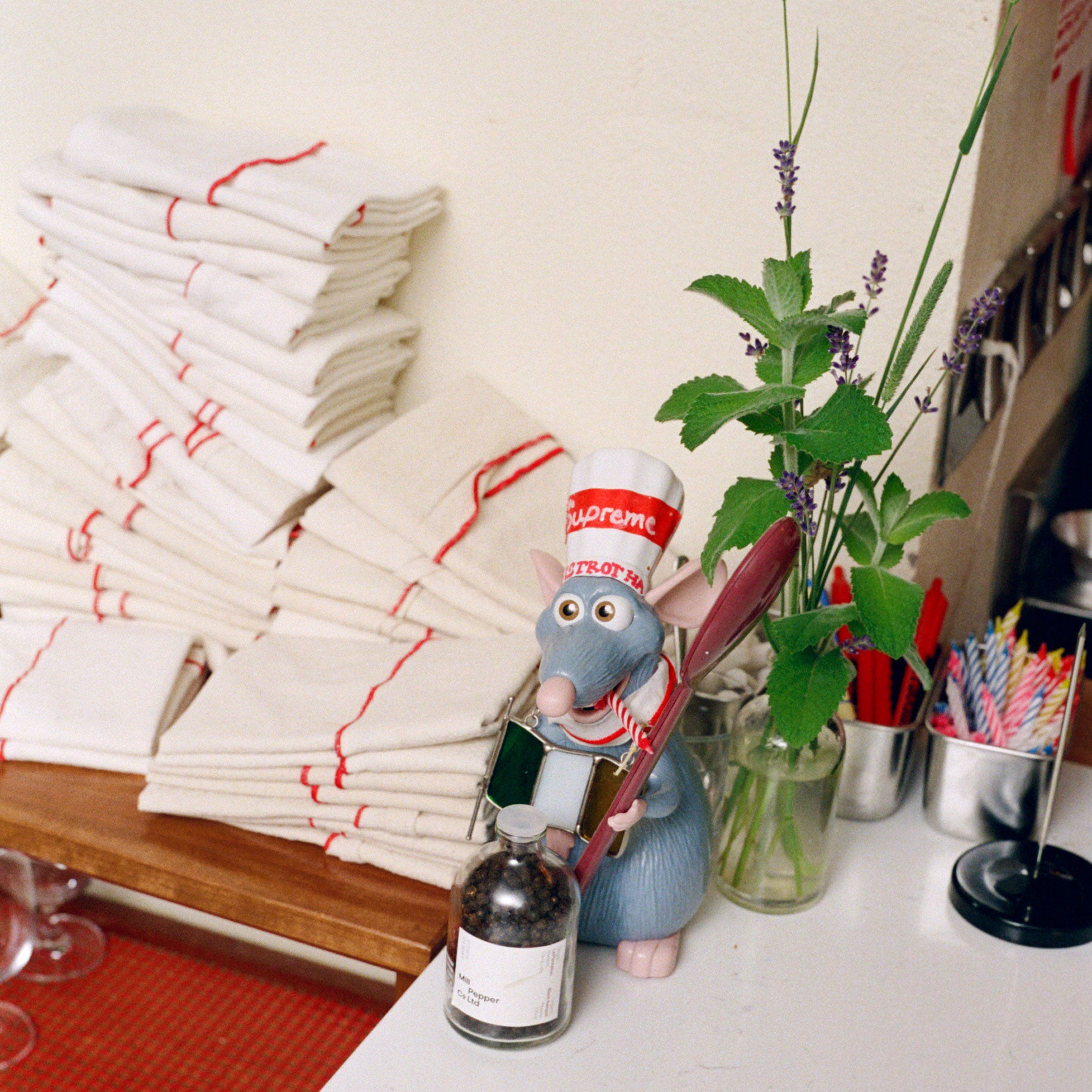Mill Pepper Black Pepper shot in lifestyle kitchen